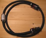 Netzkabel P1 (2 Stck) + ein P3 und ein Audioquest CARBON USB Kabel