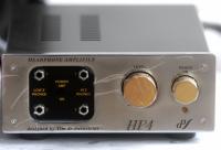 EAR Yoshino HP4 - Valve Headphone Amplifier. / Röhren-Kopfhörerverstärker.