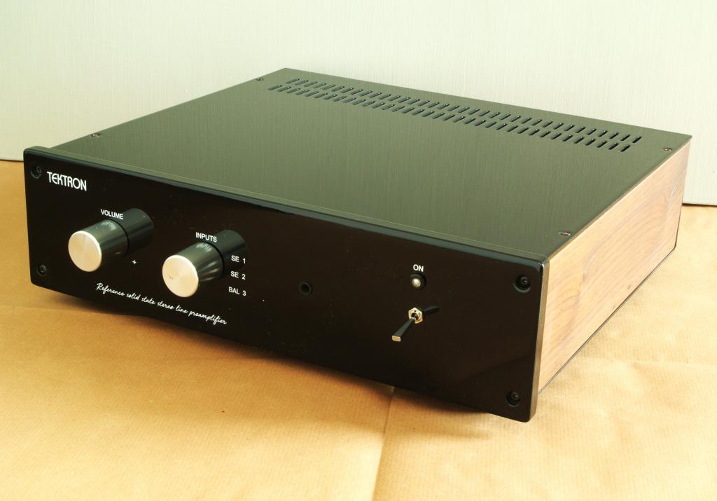 TEKTRON Reference Solid State stereo line preamplifier (325803856 