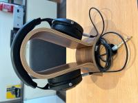 focal utopia black