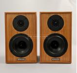 Pair of Spendor Classic 4/5 speakers in great condition. Complete set.