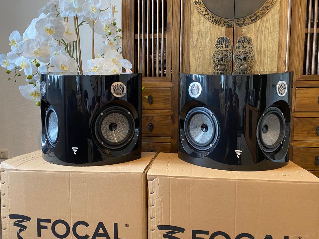 Focal store surround be